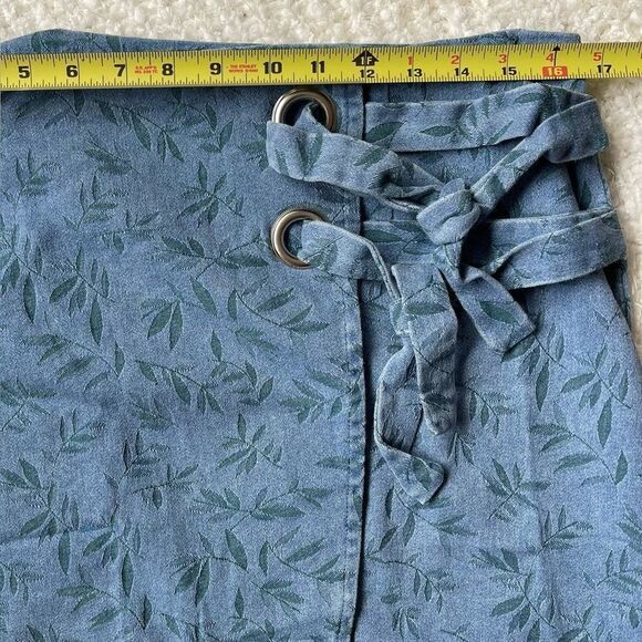 Urban Outfitters Lumiere Denim Tea Leaf Mini Skirt Size Large NWT - Picture 5 of 9